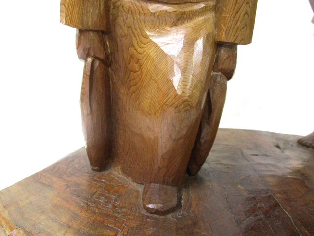 木彫りの伝統を受け継ぐトミヤ郷土民芸